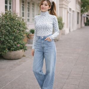 Turtle neck Green hearts Long sleeve top- Medium